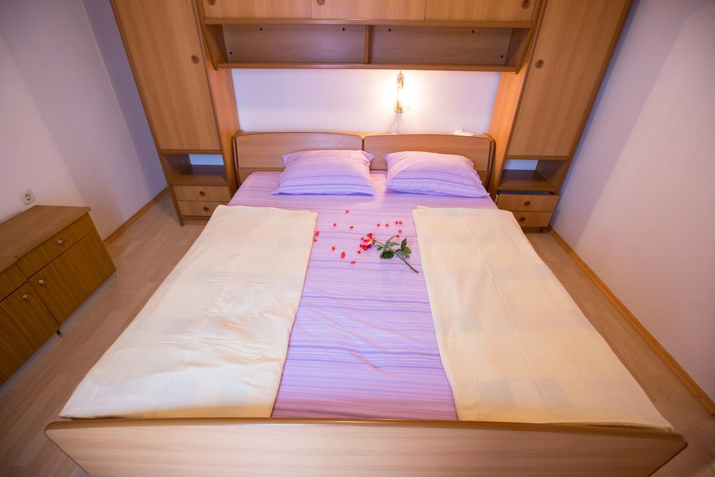 Apartments Dunja Piric Lopar Bilik gambar