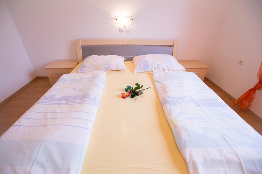 Apartments Dunja Piric Lopar Bilik gambar