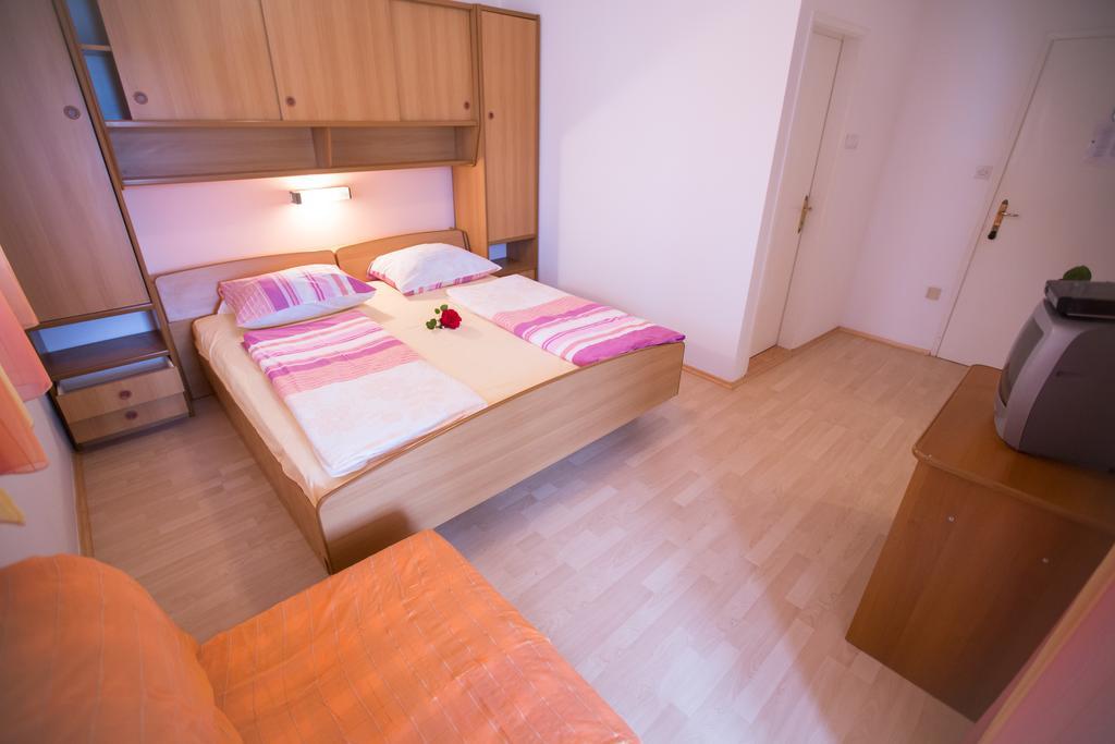 Apartments Dunja Piric Lopar Bilik gambar